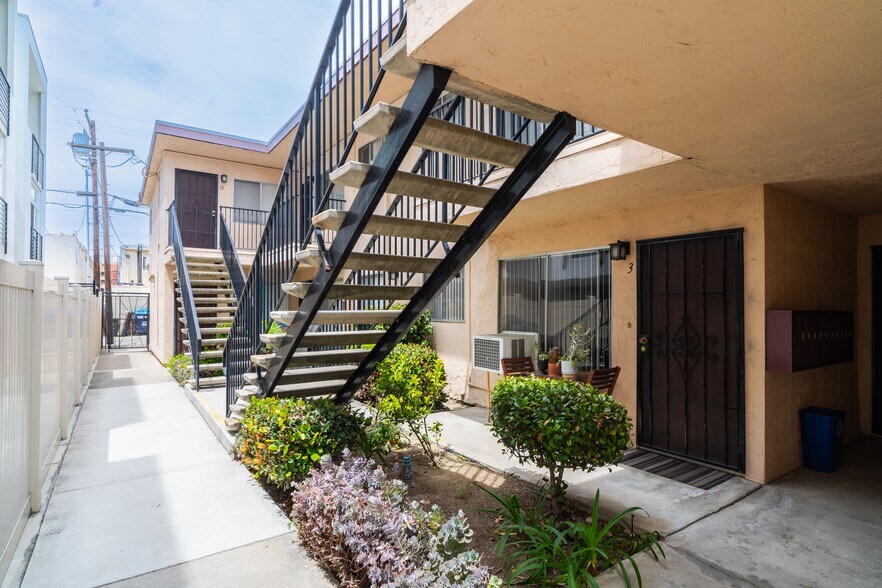 More Photos Of 4070 Utah St, San Diego Apartments For Sale