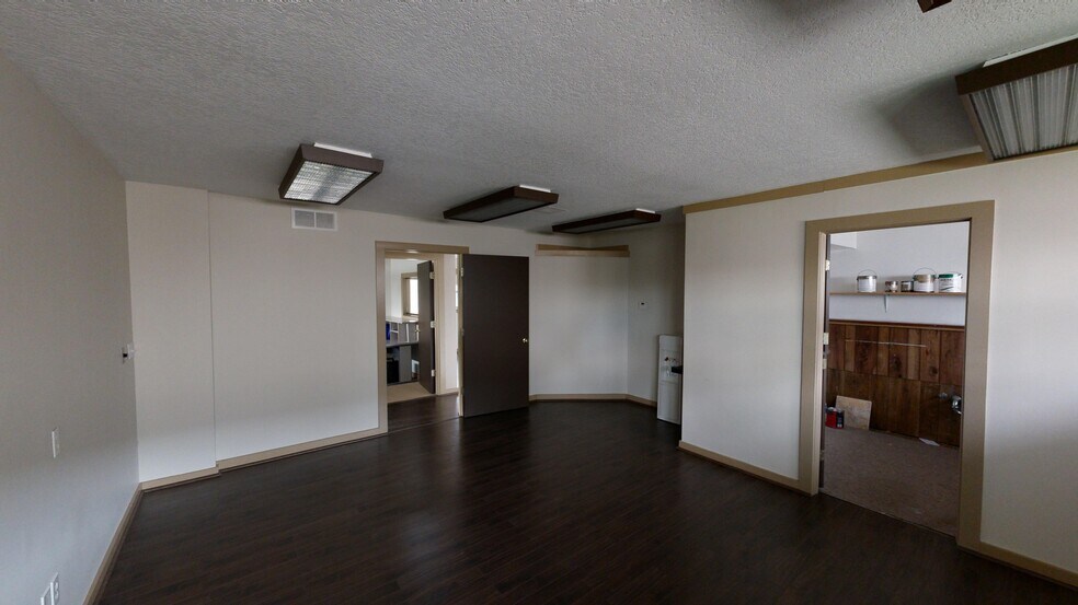 More Photos Of 205-217 E Washington Center Rd, Fort Wayne Office For Lease