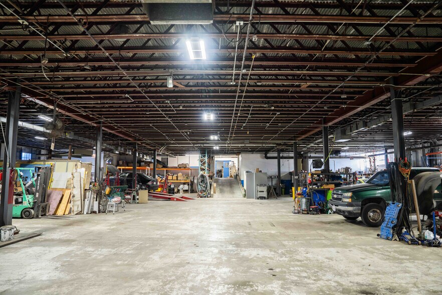 More Photos Of 201 N Missouri Ave, Sedalia Manufacturing For Sale