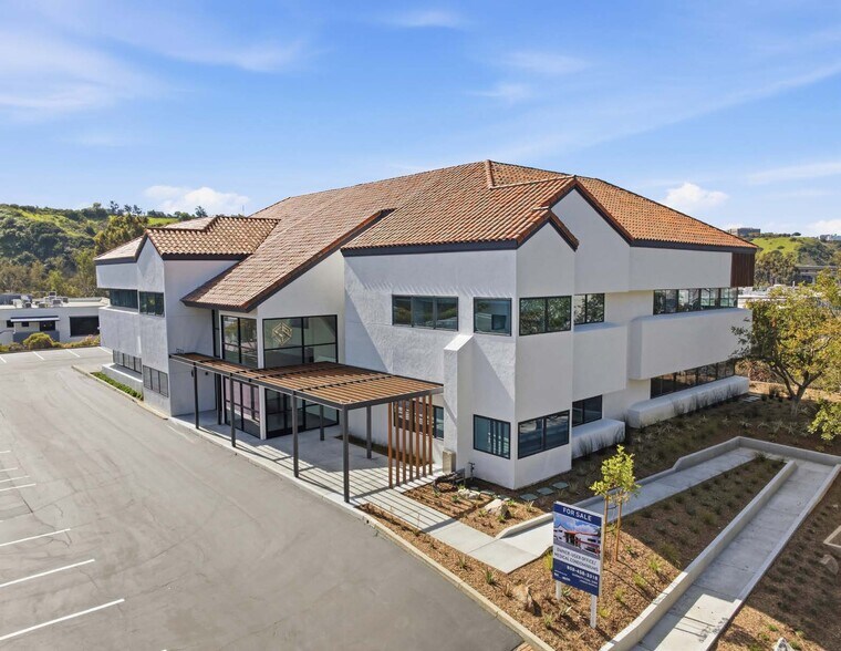 Primary Photo Of 5665 Oberlin Dr, San Diego Office For Sale