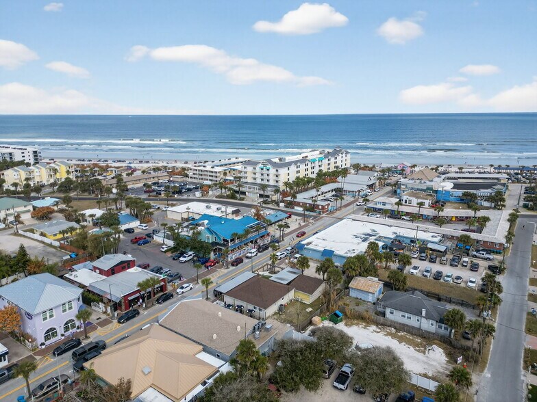 More Photos Of 411 Flagler Ave, New Smyrna Beach Freestanding For Lease