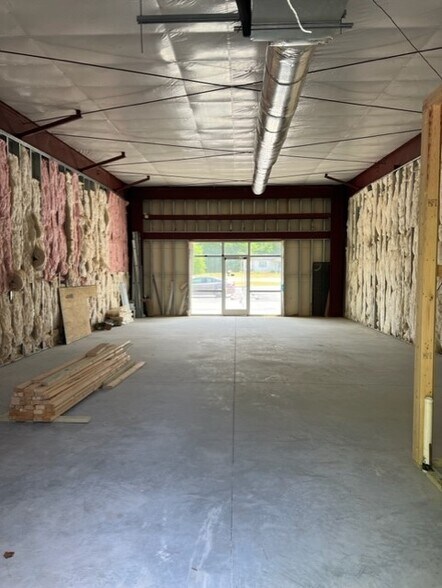 More Photos Of 3935-3943 Dunn Rd, Fayetteville Storefront Retail Office For Lease
