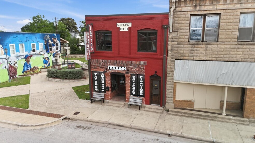 More Photos Of 1426 N Main St, Fort Worth Storefront Retail Office For Lease