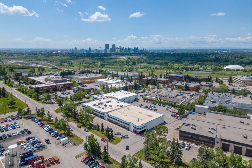 More Photos Of 1530 27th Ave NE, Calgary Light Distribution For Lease