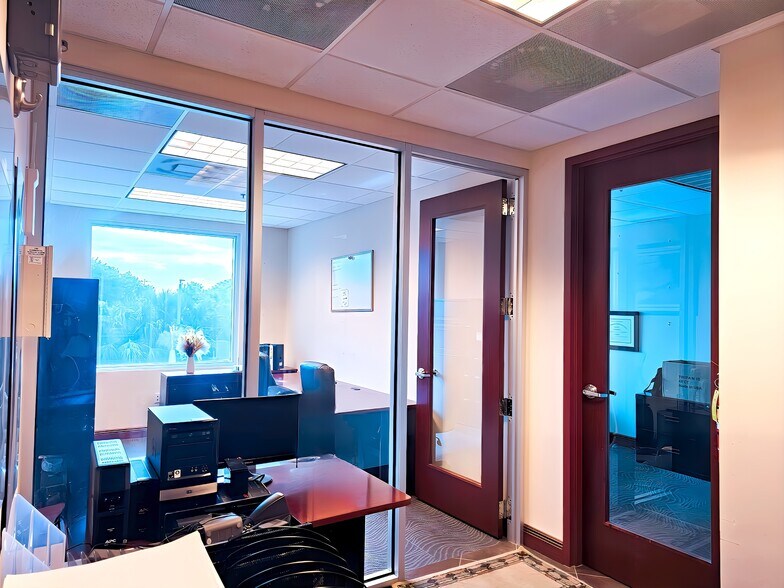 More Photos Of 7950 NW 53rd St, Doral Medical For Sale