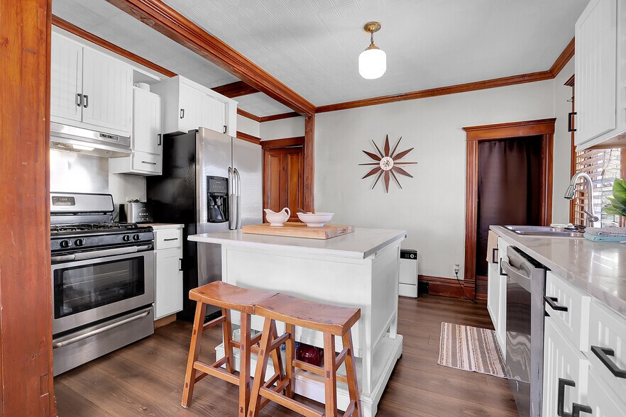 More Photos Of 175 S Main St, Brighton Office For Sale