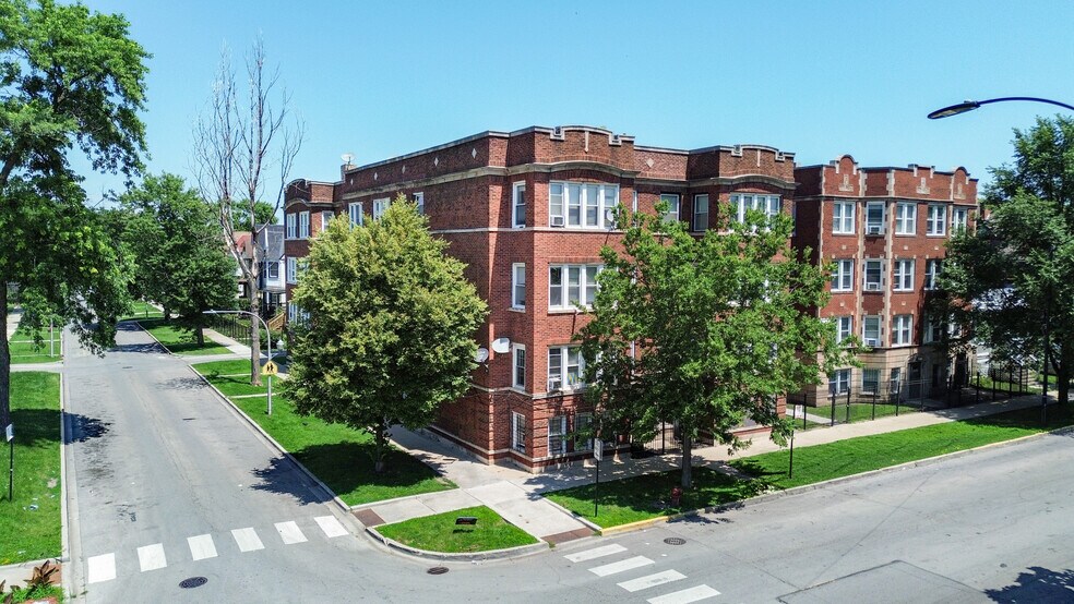 Primary Photo Of 5322 W Washington Ave, Chicago Apartments For Sale