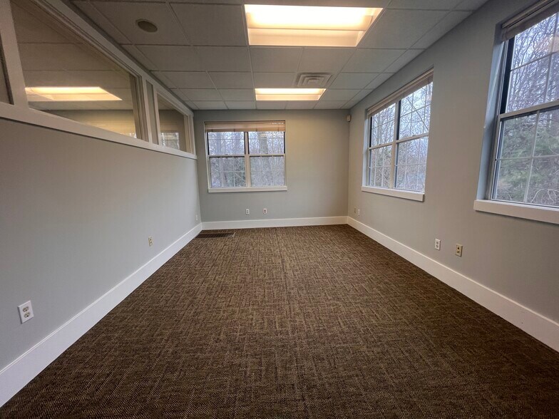 More Photos Of 500 Purdy Hill Rd, Monroe Medical For Lease