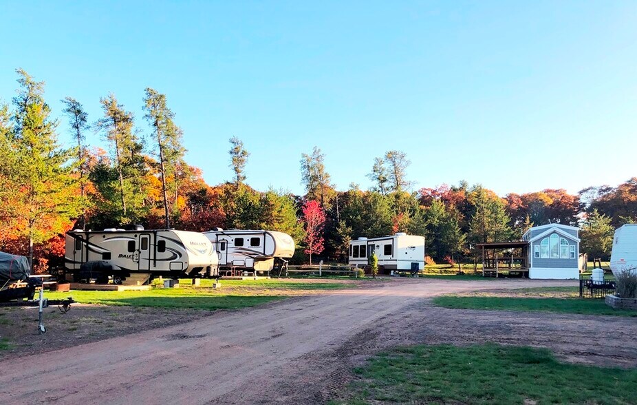 More Photos Of 16095 S Chipmunk Hollow, Gordon Trailer Camper Park For Sale
