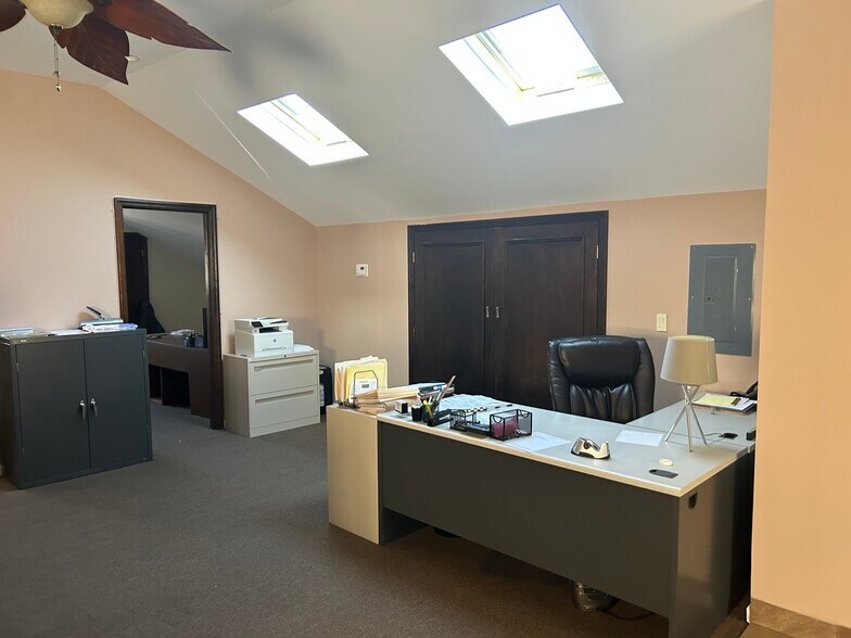 More Photos Of 9 Degnon Blvd, Bay Shore Office For Sale