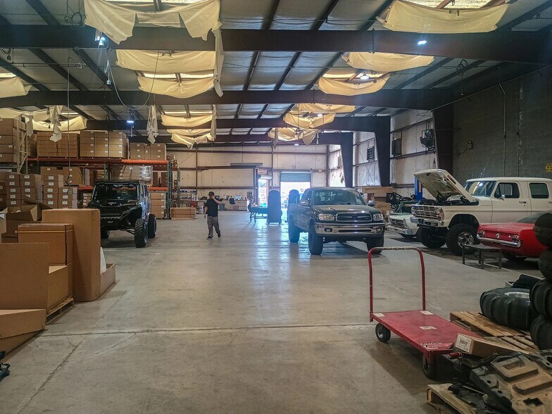 More Photos Of 737 W 2nd Ave, Mesa Manufacturing For Sale