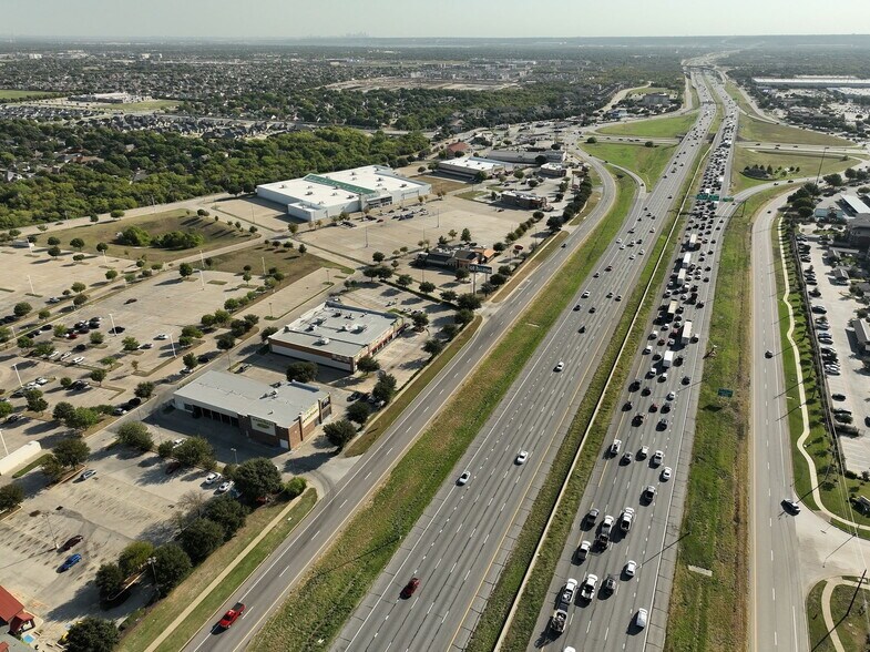 More Photos Of 2650 W I-20, Grand Prairie Unknown For Lease