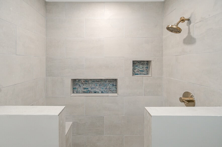 More Photos Of 9582 Heart of Dixie hwy, Arab Self Storage For Sale