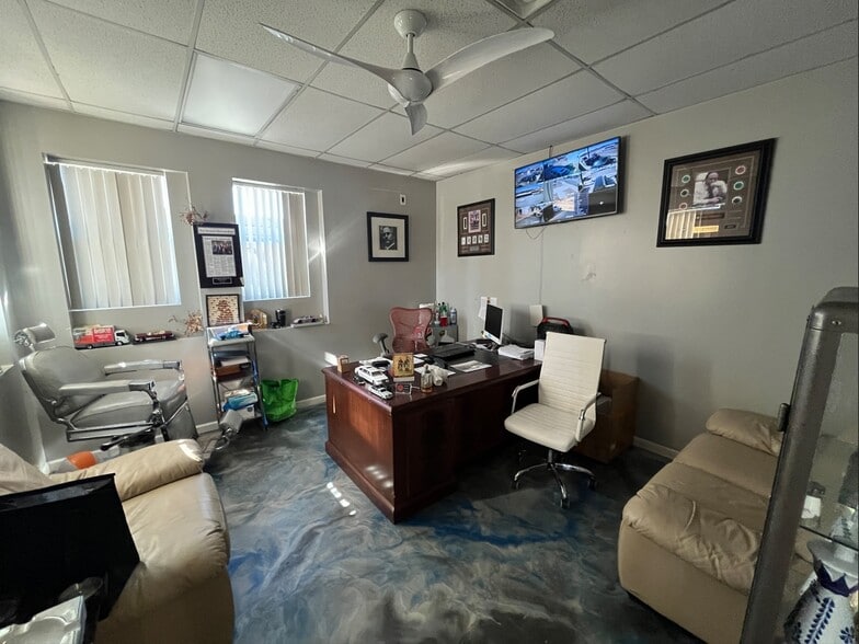 More Photos Of 2195 W Evans Ave, Denver Auto Dealership For Sale