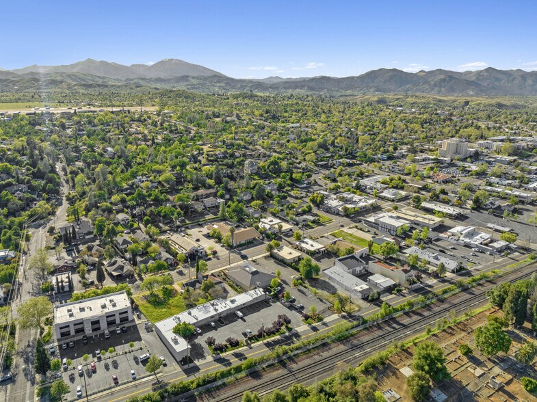 More Photos Of 2179 Court St, Redding Medical For Sale