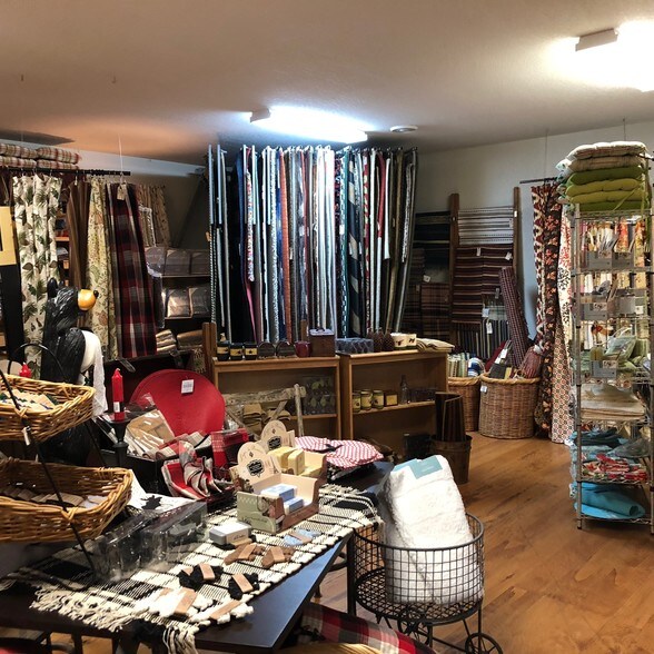 More Photos Of 225 SE 21st St, Grand Rapids Storefront Retail Office For Sale
