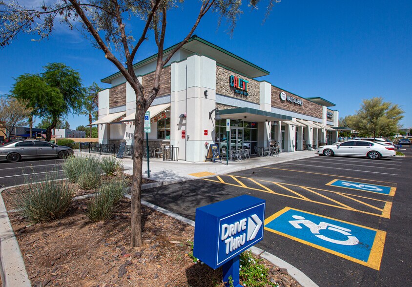 More Photos Of 15600 N Hayden Rd, Scottsdale Storefront For Lease