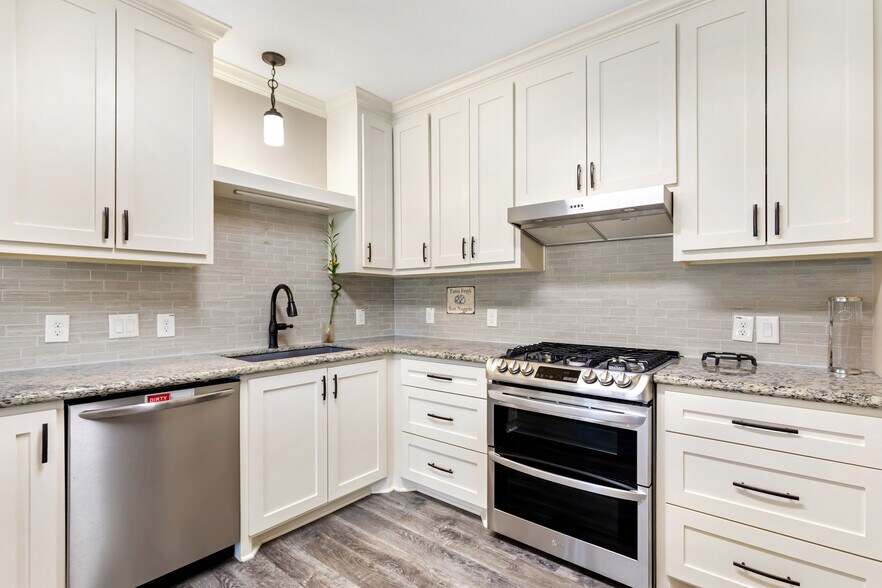 More Photos Of 203 Isaacks Rd, Humble Office For Lease