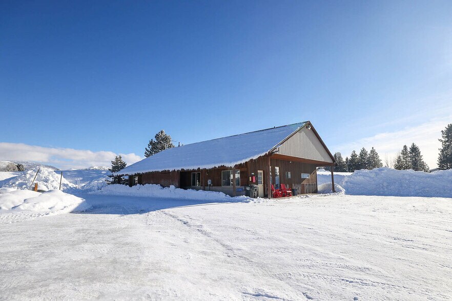 More Photos Of 105 E Jacob St, McCall Service For Sale