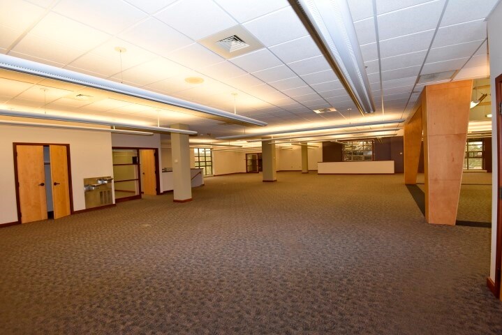 More Photos Of 2834 Northgate Dr, Iowa City Office For Lease