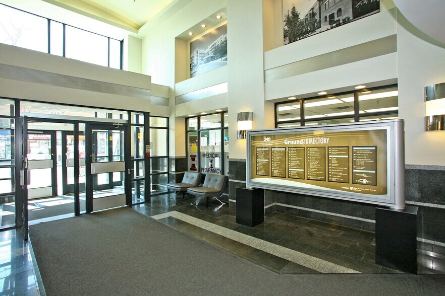 More Photos Of 340 College St, Toronto Medical For Lease