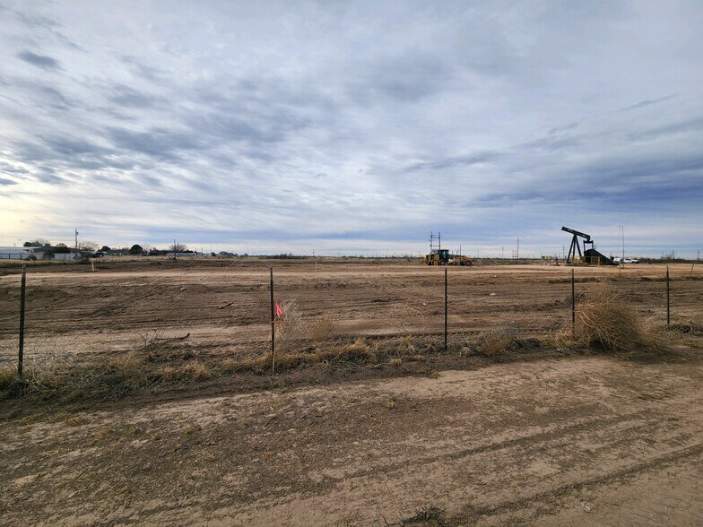 More Photos Of 2413 W Bender Blvd, Hobbs Land For Sale