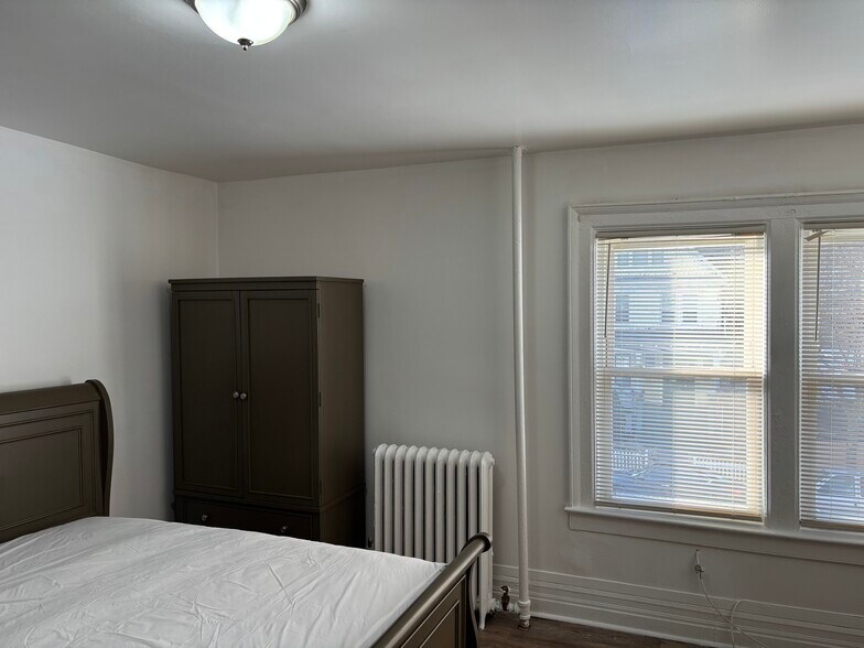 More Photos Of 29 Saint Andrews Pl, Yonkers Apartments For Sale