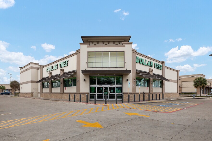 Primary Photo Of 901 S 10th St, McAllen Freestanding For Sale