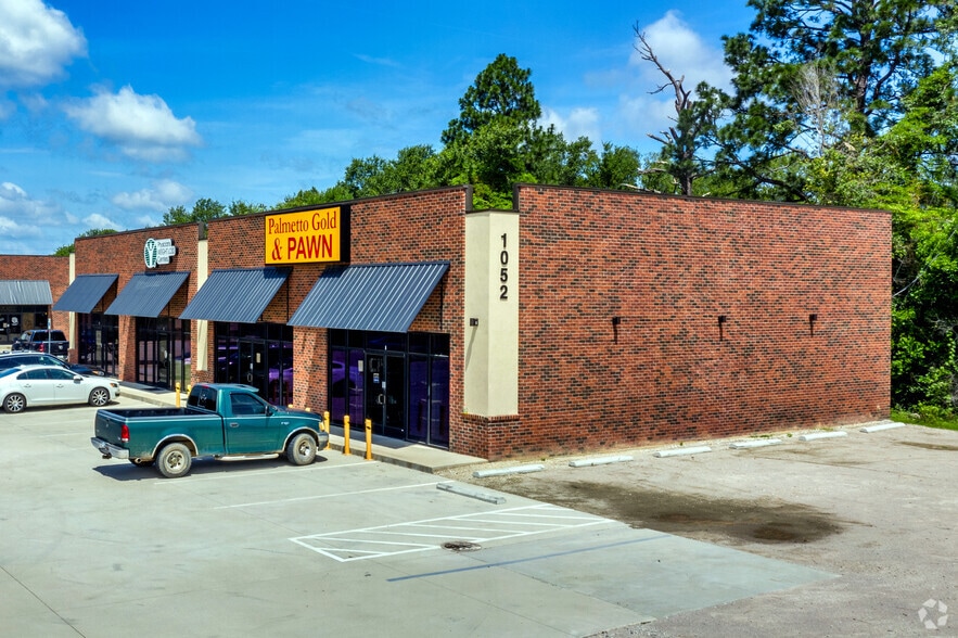 More Photos Of 1052 S Lake Dr, Lexington Unknown For Lease