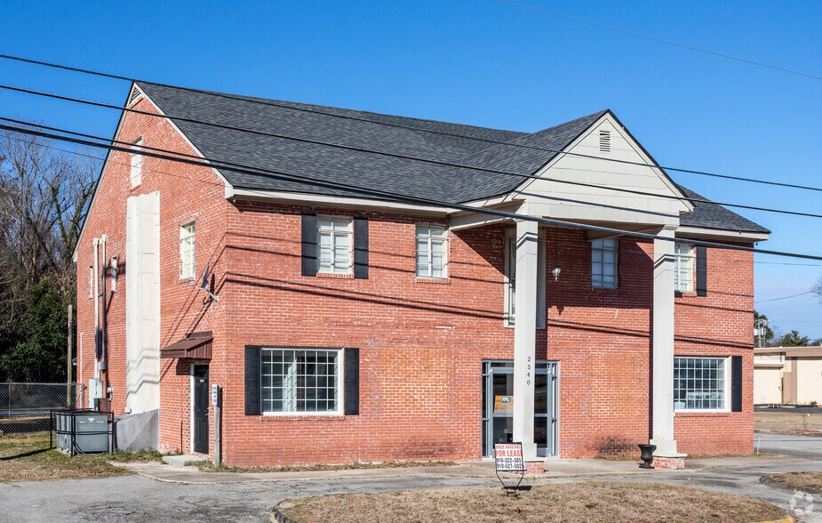 Primary Photo Of 2540 Gillespie St, Fayetteville Storefront Retail Office For Lease