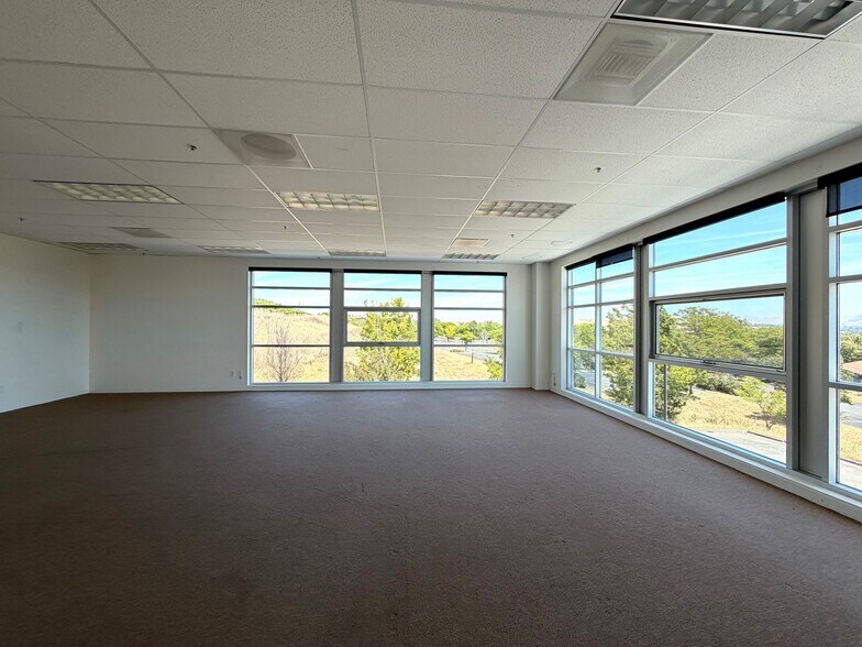 More Photos Of 3163-3179 Independence Dr, Livermore Research And Development For Sale