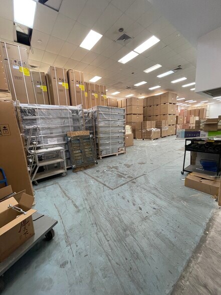 More Photos Of 24 Snake Hill Rd, North Scituate Manufacturing For Lease