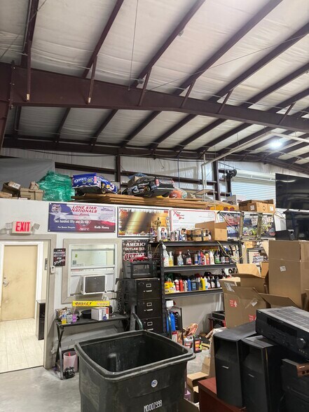 More Photos Of 5200 Highway 3, Dickinson Flex For Lease