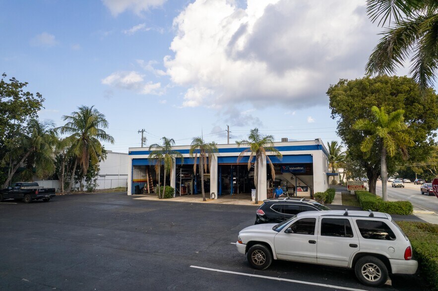 More Photos Of 55 SW 10th St, Deerfield Beach Service For Sale