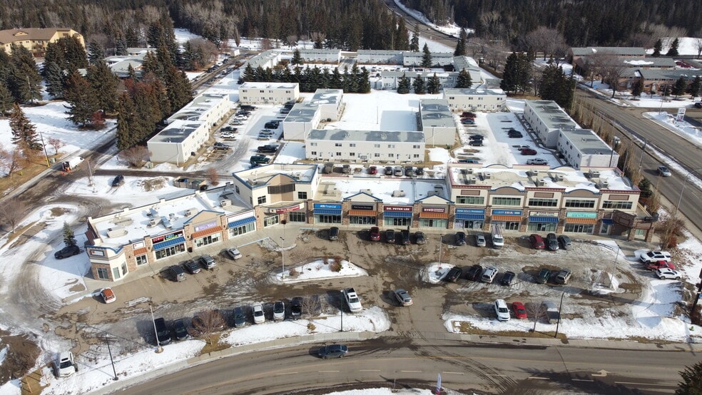 More Photos Of 3215 49 Ave, Red Deer Storefront For Lease