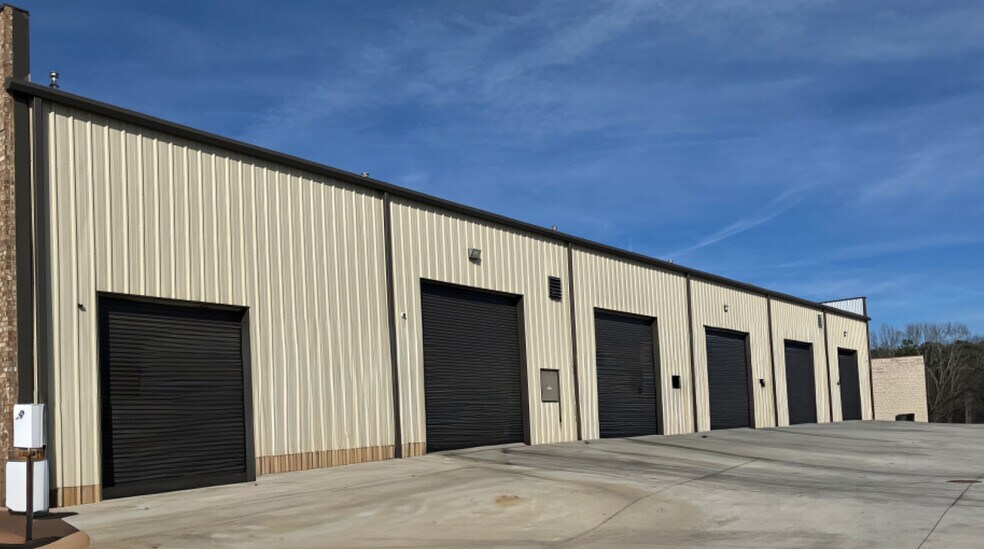 More Photos Of 4337 McBrayer Rd, Oakwood Warehouse For Lease