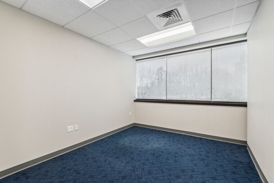More Photos Of 3475 West Chester Pike, Newtown Square Office For Lease