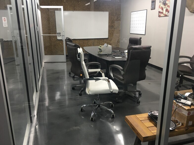 More Photos Of 2745 Bryan Ave, Fort Worth Light Manufacturing For Lease