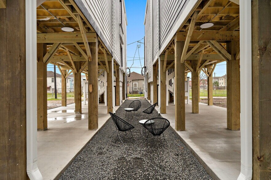 More Photos Of 2805 Church st, Galveston Multifamily For Sale