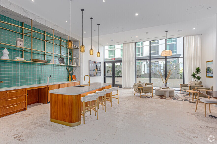 More Photos Of 1331 Columbia St, San Diego Apartments For Lease