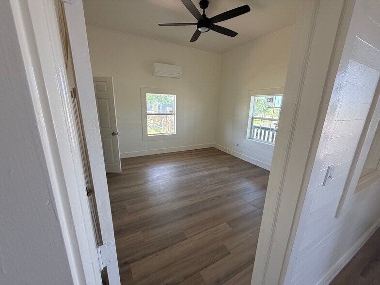 More Photos Of 580 County Road 196, Georgetown Unknown For Lease