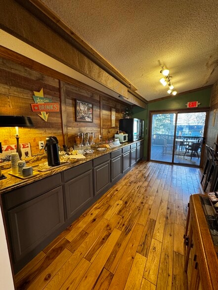 More Photos Of 2878 Soco Rd, Maggie Valley Hotel For Sale