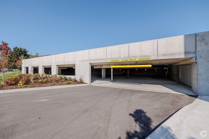 More Photos Of 301 Westmount Rd W, Kitchener Apartments For Lease