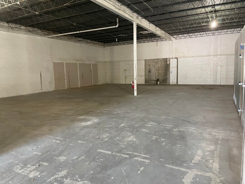 More Photos Of 271-273 SW 33rd Ct, Fort Lauderdale Warehouse For Lease
