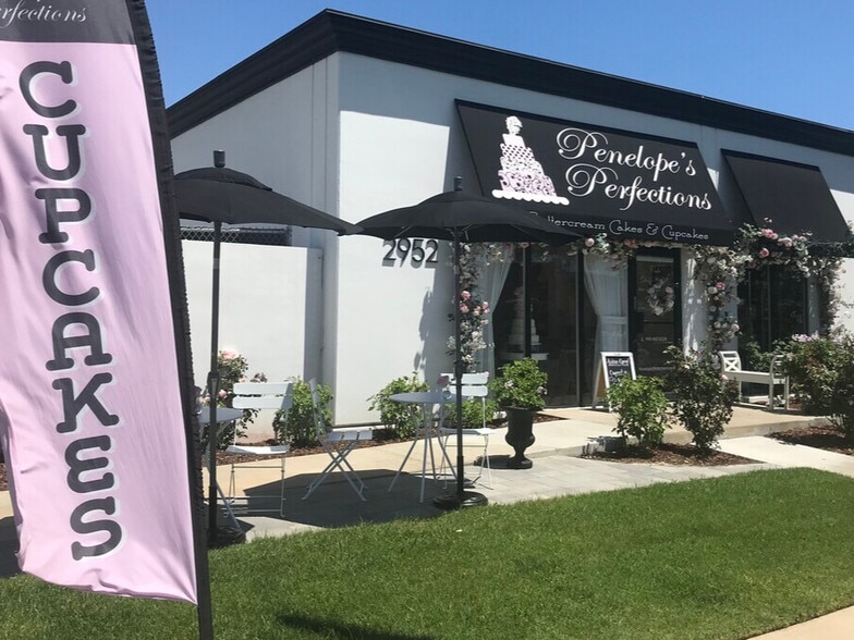 Primary Photo Of 2952 Randolph Ave, Costa Mesa Restaurant For Lease