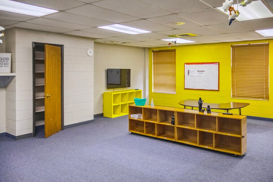 More Photos Of 4528 Rockbridge Rd, Stone Mountain Religious Facility For Sale