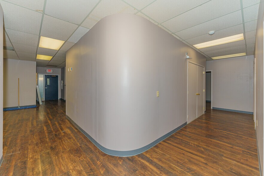 More Photos Of 961-963 State Route 146, Clifton Park Medical For Lease