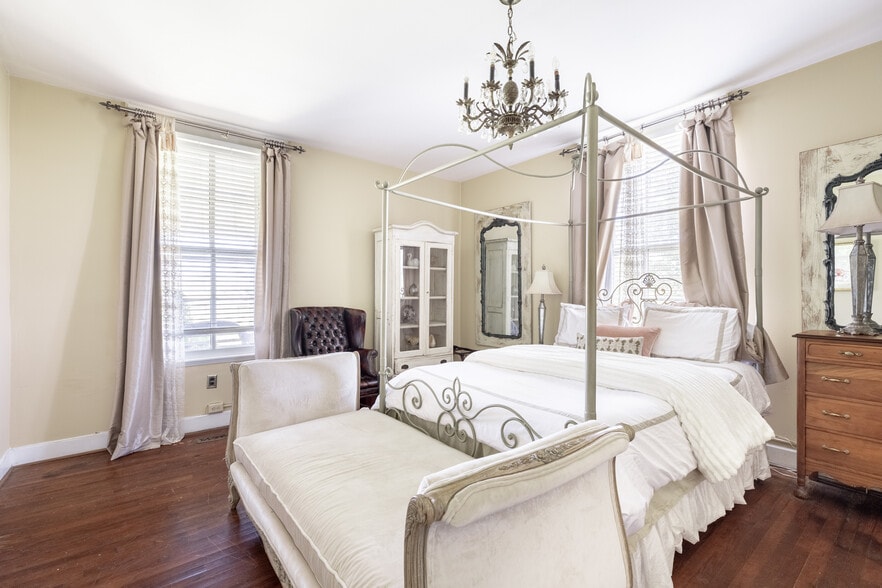 More Photos Of 2416 Lowesville Rd, Amherst Hospitality For Sale