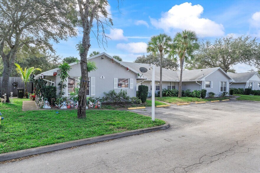 More Photos Of 1100 SW 4th Ave, Delray Beach Apartments For Sale