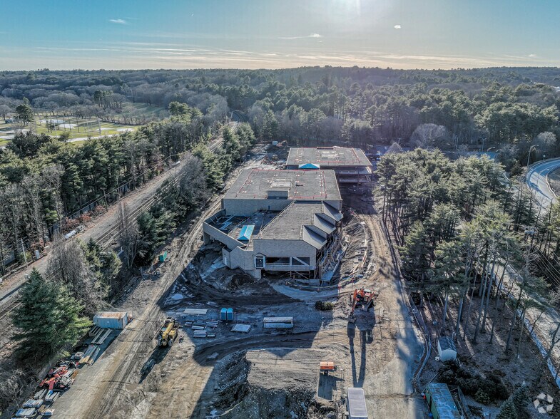 More Photos Of 1 Riverside Rd, Weston Office For Lease